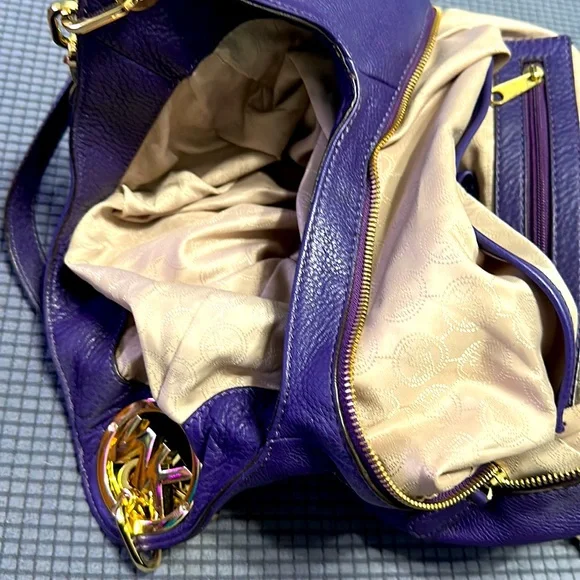 Michael Kors Hobo Bag - Picture 8 of 12